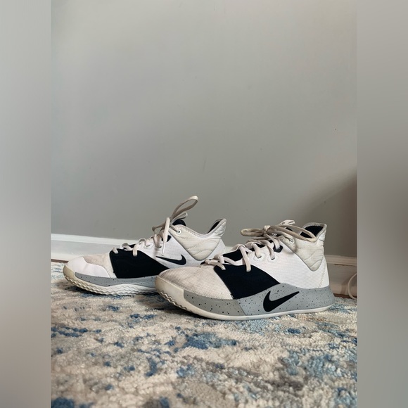 NIKE PAUL GEORGE WOMENS SIZE 8 LIGHTLY USED BASKETBALL SHOES - Picture 4 of 6